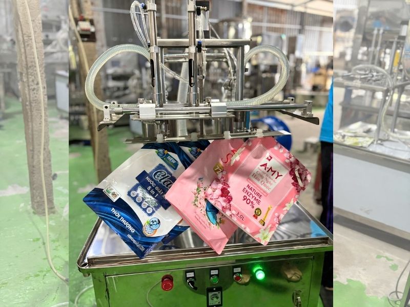 Máy chiết rót nước giặt 2 vòi bán tự động (4)