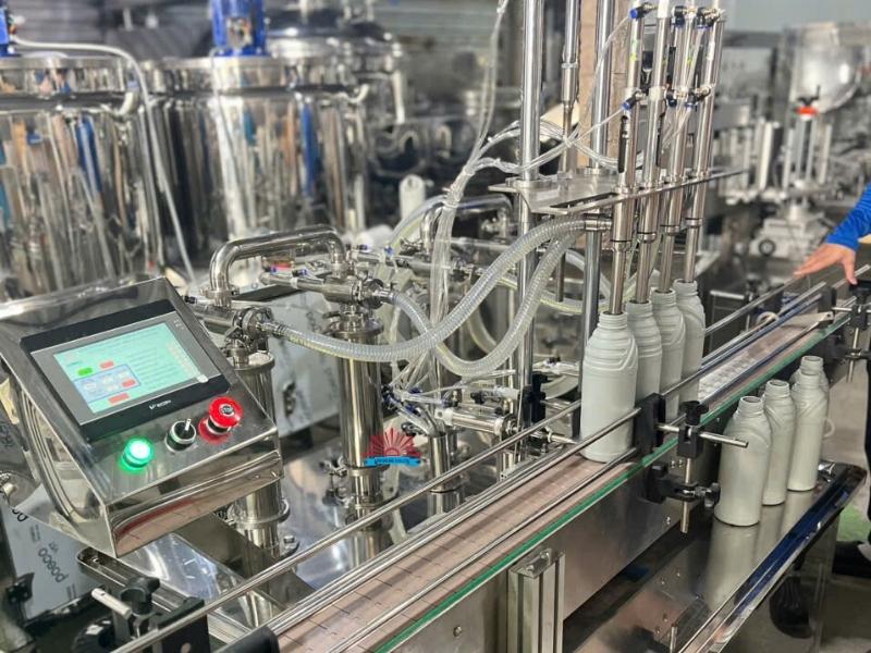 Máy Chiết Rót Thuốc Trừ Sâu, Thuốc Phân Bón Lá (1)